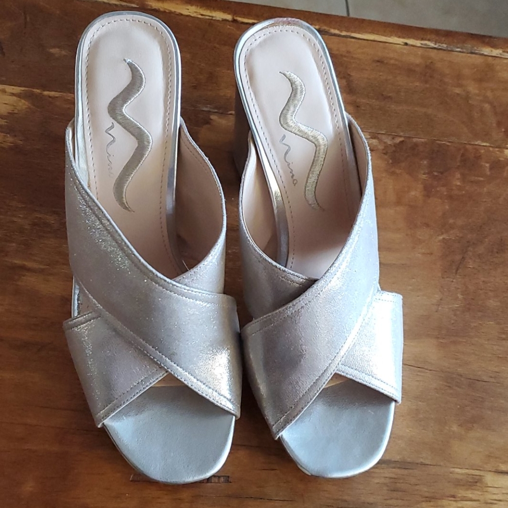 NINA Block Heels - Picture 8 of 8